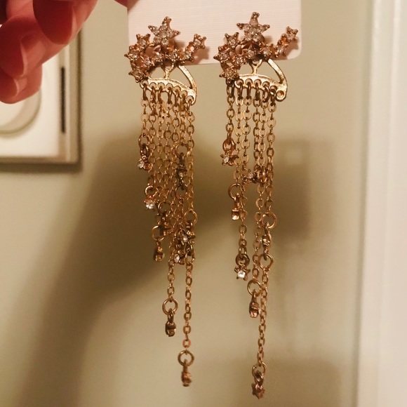 Jewelry - Star studded 2 piece earrings
